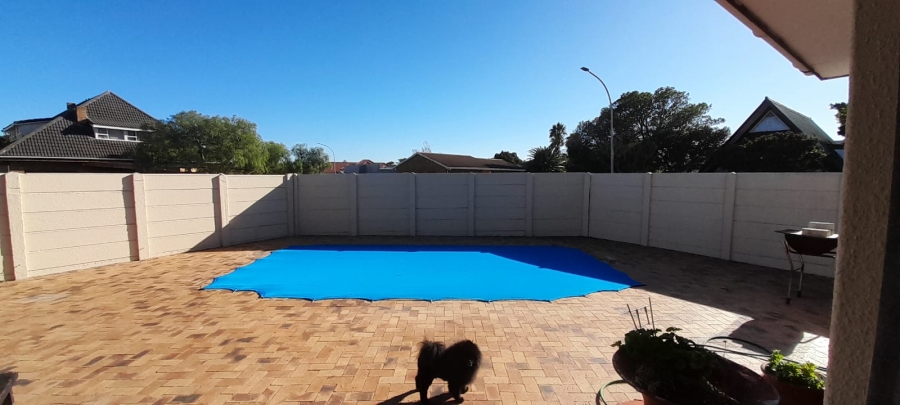 3 Bedroom Property for Sale in Dobson Western Cape